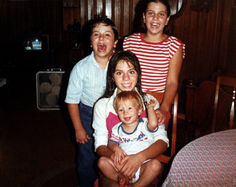 Dana_003.jpg - Original filesize: 3540281. Compressed using: Extreme method. TQ: 60. Source: jp�